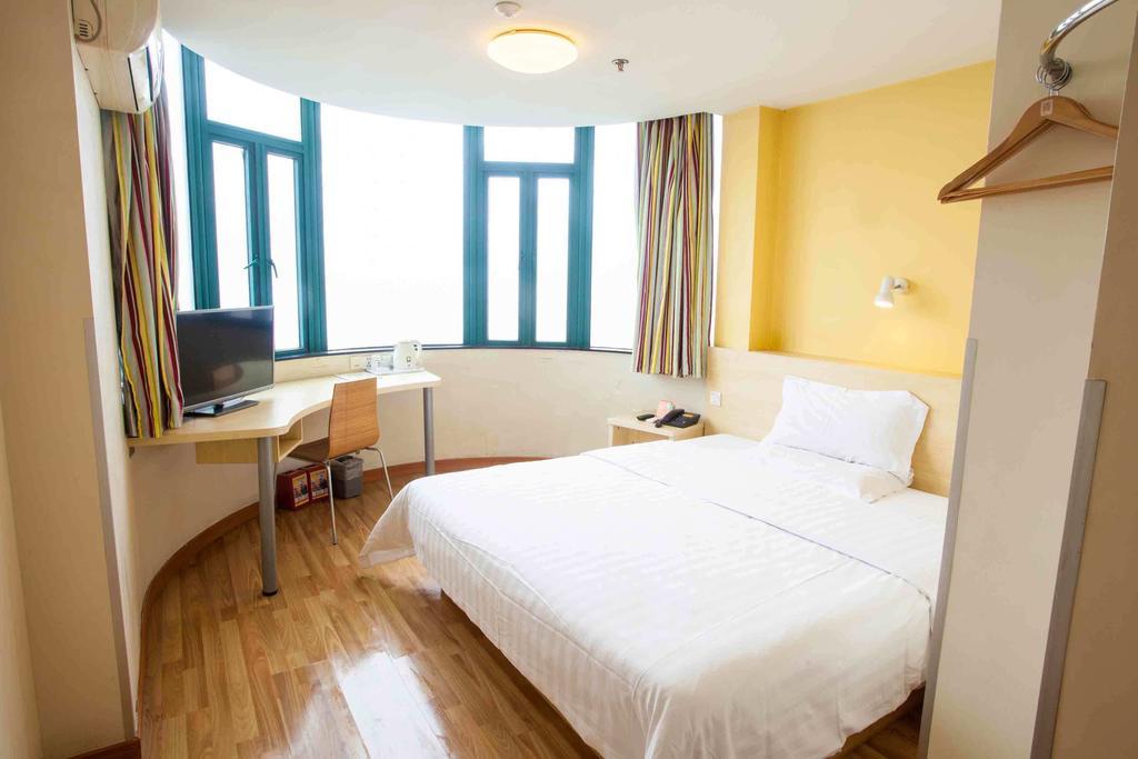 7Days Inn Lanzhou Yongchang Road Room photo