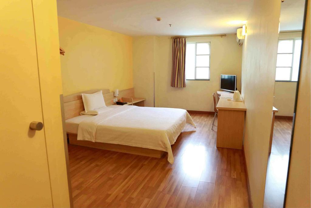 7Days Inn Lanzhou Yongchang Road Room photo